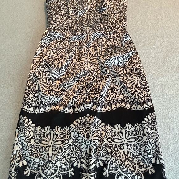 WHBM Strapless Black and White Minidress Fitted Silhouette Y2K style Size 0 - Picture 5 of 11